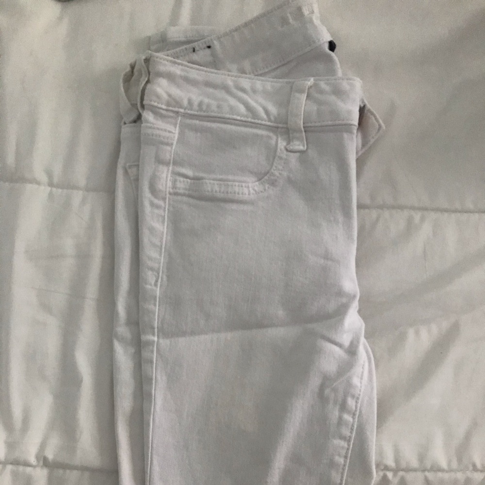 American eagle white jeans size 4
